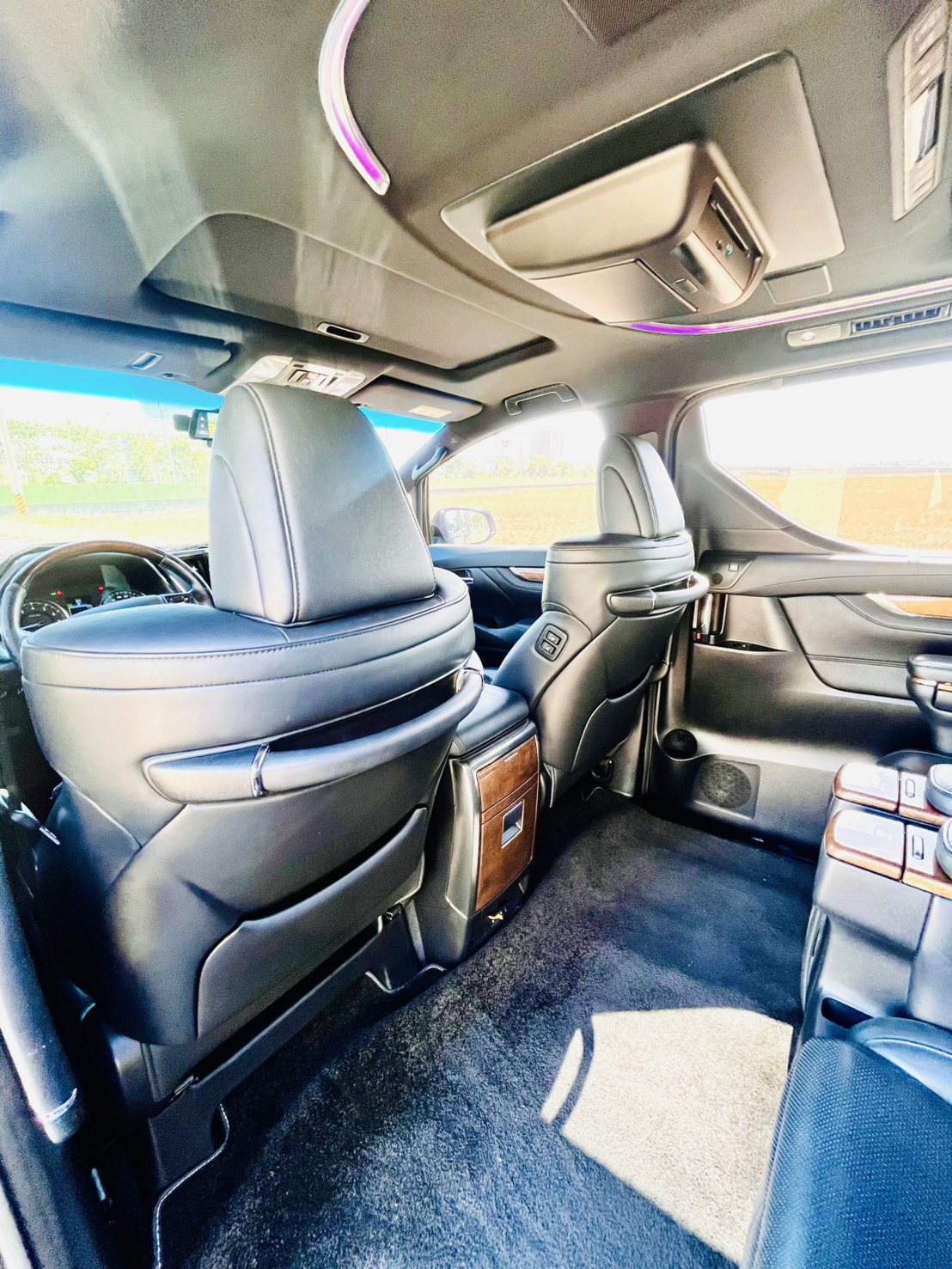 【旭峯汽車】2015年 Toyota Alphard 3.5L V6 自然進氣 無待修 單純里程高 非計程車  第14張相片