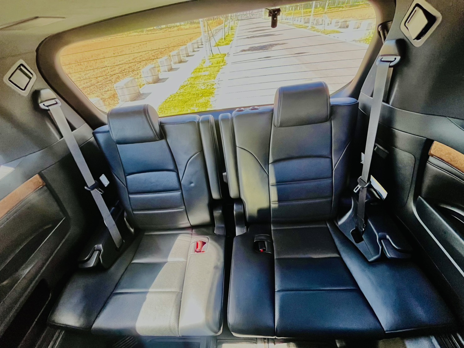 【旭峯汽車】2015年 Toyota Alphard 3.5L V6 自然進氣 無待修 單純里程高 非計程車  第16張相片