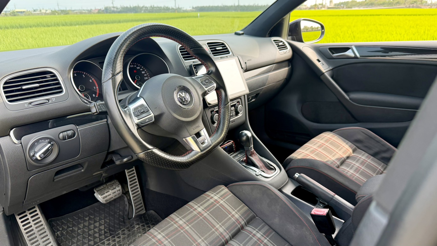 【性能鋼砲標竿】 2010 Volkswagen Golf GTI 2.0 里程保證 僅跑13萬多公里  第2張相片