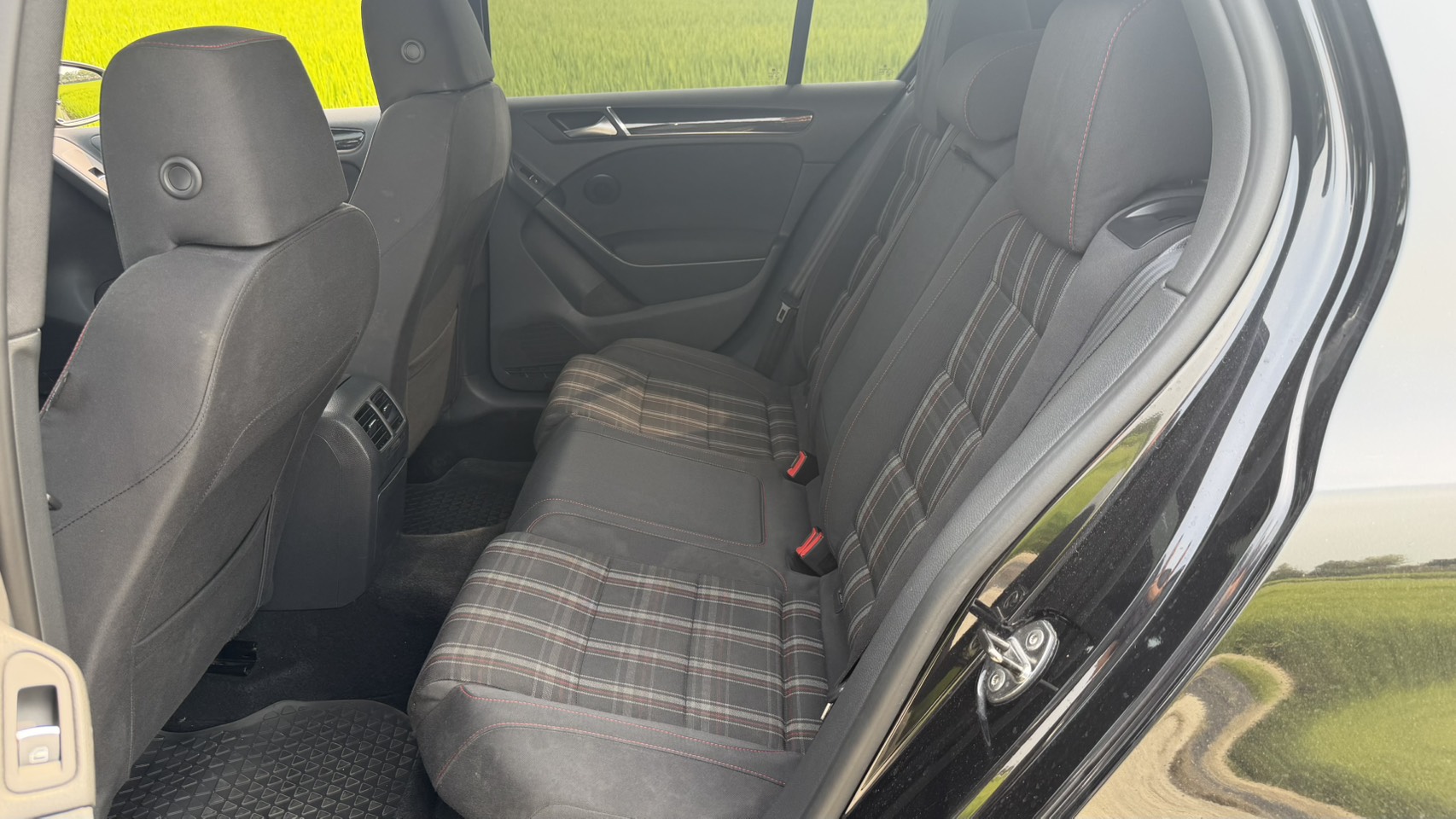 【性能鋼砲標竿】 2010 Volkswagen Golf GTI 2.0 里程保證 僅跑13萬多公里  第5張相片