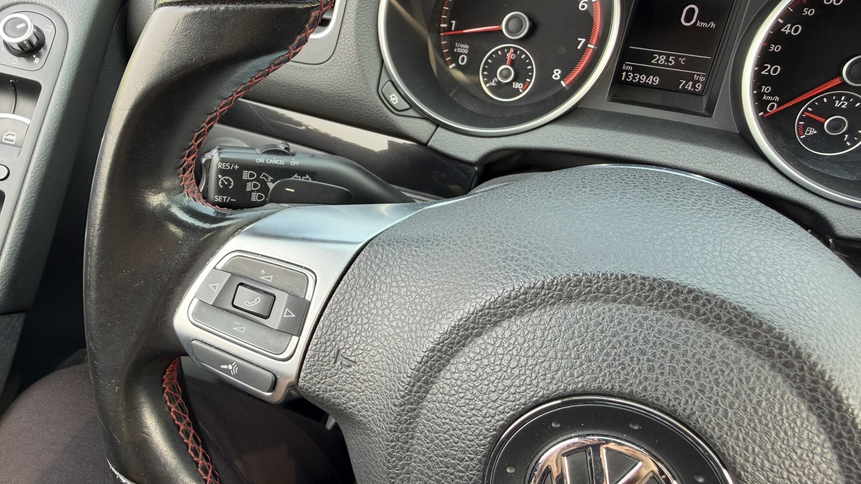 【性能鋼砲標竿】 2010 Volkswagen Golf GTI 2.0 里程保證 僅跑13萬多公里  第6張相片