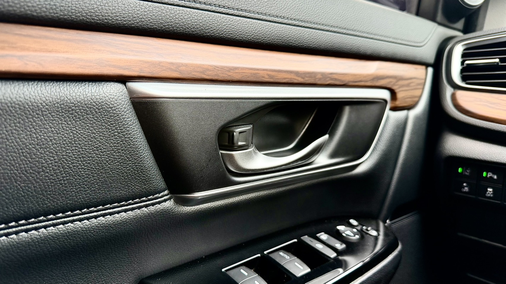 【休旅車銷售常勝軍】2021 Honda cr-v 1.5l vti-s vtec turbo 僅跑6萬公里  第17張相片