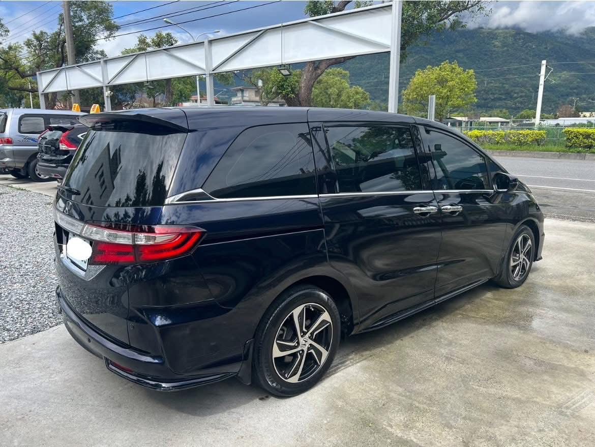頂規 雙電滑門 360環景 倒車影像 鍍鉻水箱護罩 煞車輔助   第2張相片