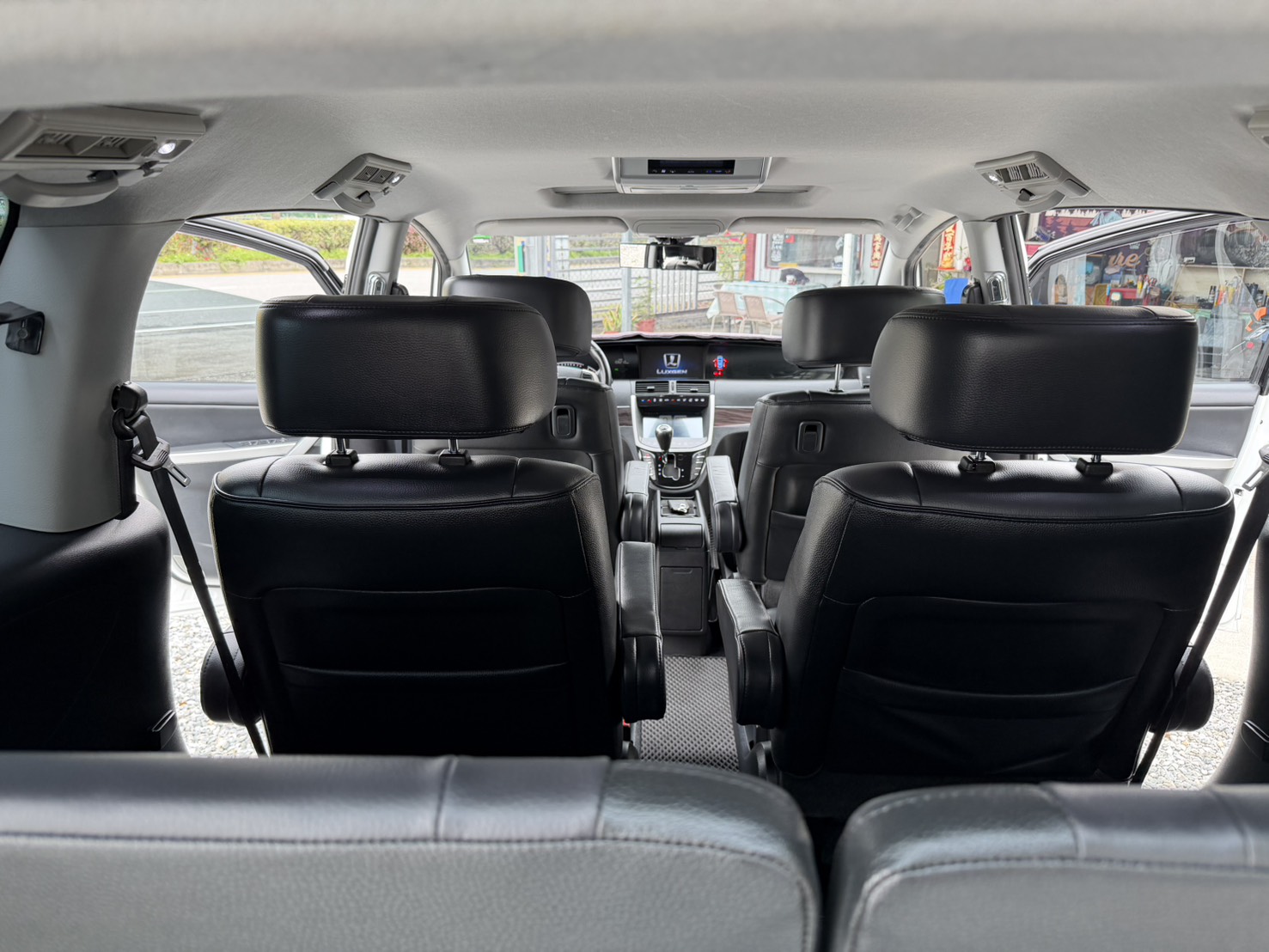 親跑長途開回花蓮 過彎非常穩 有力不費油 !  有第三方認證書!車況透明!非常漂亮~  第6張相片