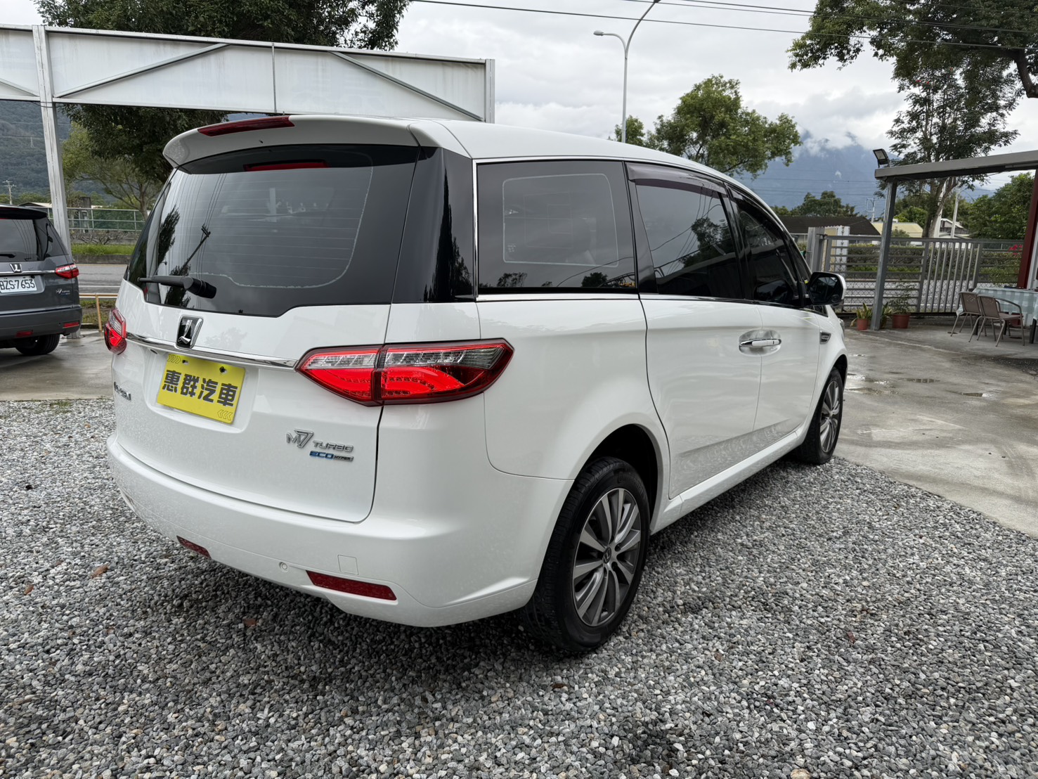 親跑長途開回花蓮 過彎非常穩 有力不費油 !  有第三方認證書!車況透明!非常漂亮~  第9張相片