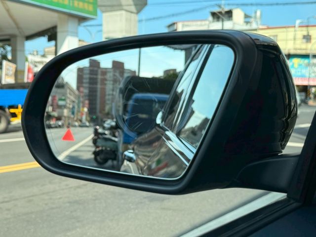 ⭕️360度環景⭕️全景天窗⭕️盲點⭕️電動椅⭕️電子手煞車⭕️氣氛燈⭕️跑車方向盤⭕️23P⭕️ACC  第15張相片