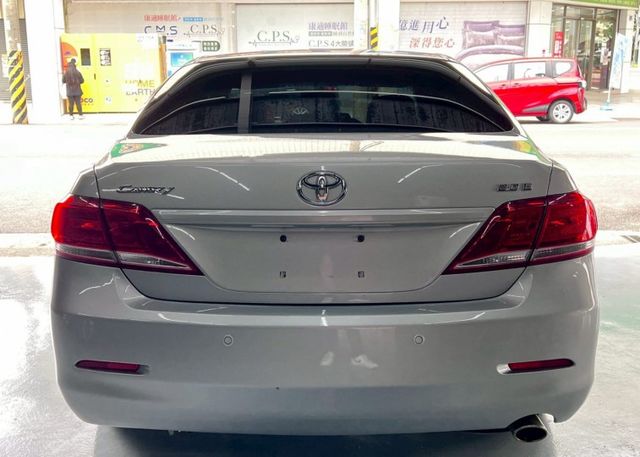 ✅HID氙氣頭燈✅AUX IN✅蜂鳴式倒車輔助系統✅防鎖死煞車系統 ✅方向盤快控鍵✅恆溫空調✅ISOFIX兒童安全椅固定  第5張相片