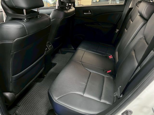 ✅防鎖死煞車系統✅煞車力道分配系統✅斜坡起步輔助✅ISOFIX兒童安全椅固定✅恆溫空調✅定速巡航✅免鑰匙啟動車門鎖  第10張相片