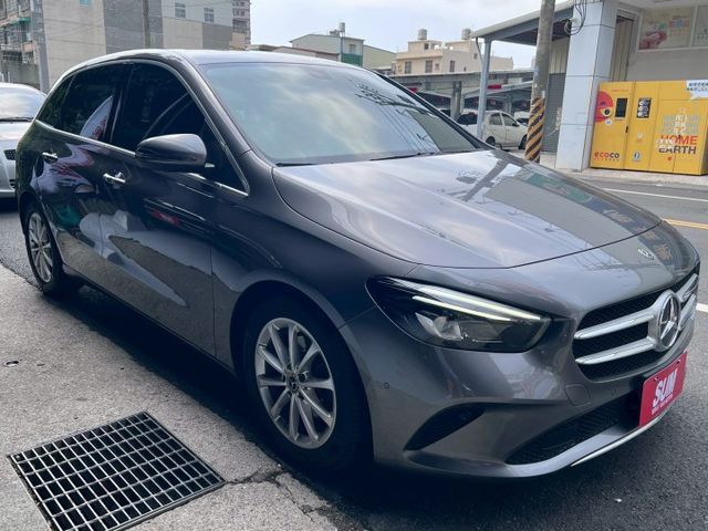 ✅方向盤快控鍵✅換檔撥片✅恆溫空調✅免鑰匙啟動車門鎖✅定速巡航✅自動停車系統✅AEB  第3張相片