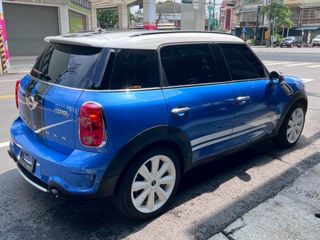 ⭕️HK音響⭕️定速系統⭕️HID頭燈⭕️換檔撥片⭕️倒車雷達⭕️車頂行李架  第6張相片