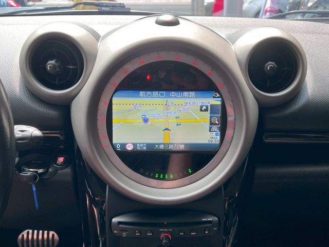 ⭕️HK音響⭕️定速系統⭕️HID頭燈⭕️換檔撥片⭕️倒車雷達⭕️車頂行李架  第11張相片