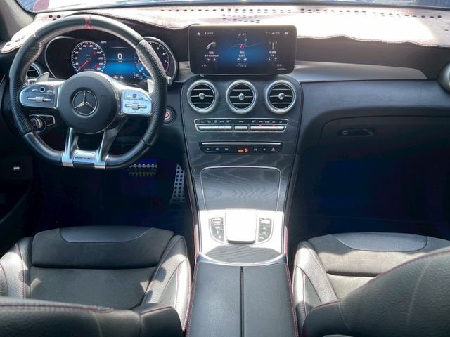 ⭕️全車原漆⭕️4條新胎⭕️360度環景⭕️電動天窗⭕️電尾門⭕️外觀套件AMG 43專屬⭕️氣氛燈⭕️跑車座椅/方向盤  第9張相片