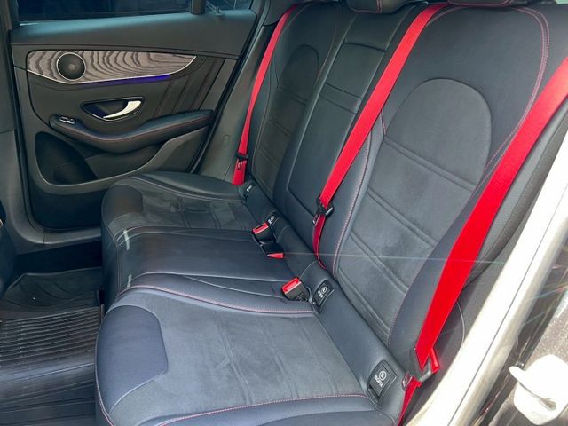 ⭕️全車原漆⭕️4條新胎⭕️360度環景⭕️電動天窗⭕️電尾門⭕️外觀套件AMG 43專屬⭕️氣氛燈⭕️跑車座椅/方向盤  第12張相片