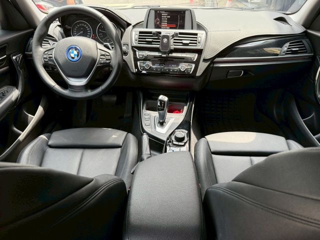 ⭕️原鈑件⭕️前保桿M套件⭕️雙前座跑車座椅⭕️電動椅⭕️怠速熄火⭕️迎賓燈⭕️氣氛燈⭕️換檔撥片⭕️新行車紀錄器  第9張相片