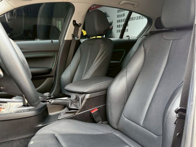 ⭕️原鈑件⭕️前保桿M套件⭕️雙前座跑車座椅⭕️電動椅⭕️怠速熄火⭕️迎賓燈⭕️氣氛燈⭕️換檔撥片⭕️新行車紀錄器  第11張相片