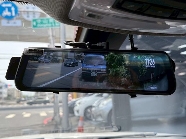 ⭕️原鈑件⭕️前保桿M套件⭕️雙前座跑車座椅⭕️電動椅⭕️怠速熄火⭕️迎賓燈⭕️氣氛燈⭕️換檔撥片⭕️新行車紀錄器  第13張相片