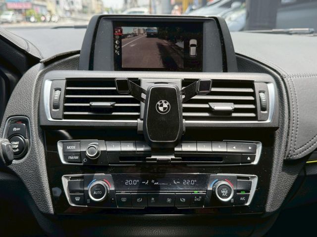 ⭕️原鈑件⭕️前保桿M套件⭕️雙前座跑車座椅⭕️電動椅⭕️怠速熄火⭕️迎賓燈⭕️氣氛燈⭕️換檔撥片⭕️新行車紀錄器  第14張相片