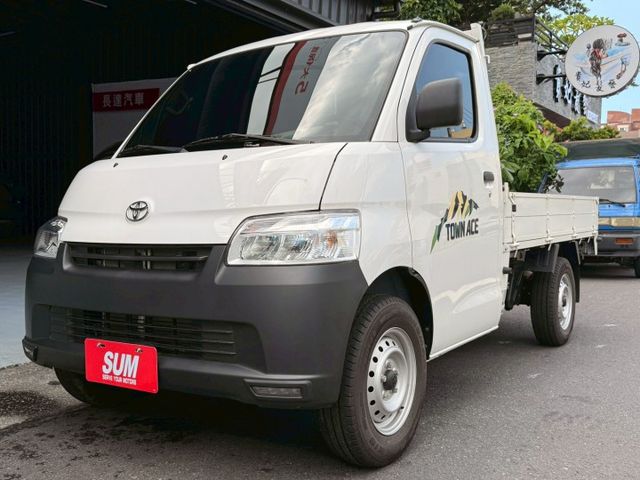 ⭕️原鈑件⭕️原漆⭕️僅跑16公里⭕️跟新車只有價差⭕️原廠保固至2028年6月⭕️新行車紀錄器  第1張相片