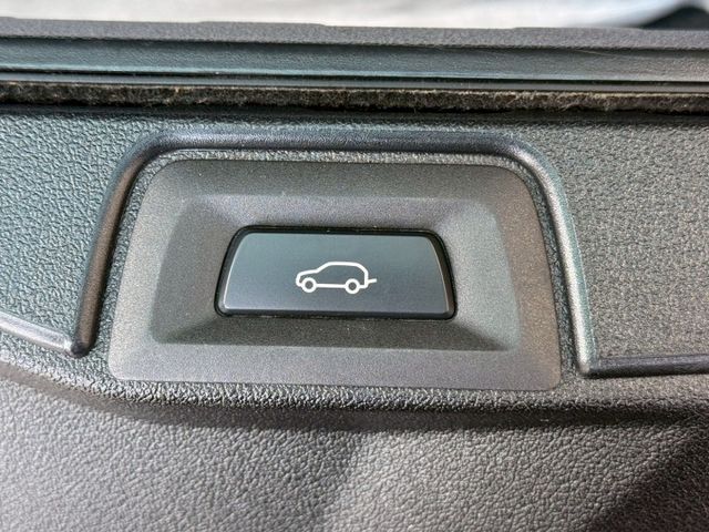 ⭕️原鈑件⭕️5AU⭕️B58機皇引擎⭕️360環景⭕️全景天窗⭕️電動椅/尾門⭕️盲點⭕️定速⭕️HUD抬頭顯示幕  第13張相片