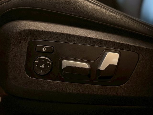 ⭕️原鈑件⭕️5AU⭕️B58機皇引擎⭕️360環景⭕️全景天窗⭕️電動椅/尾門⭕️盲點⭕️定速⭕️HUD抬頭顯示幕  第16張相片