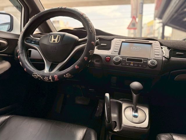 ⭕️原鈑件⭕️電動天窗⭕️Modulo空力套件⭕️火星塞剛換⭕️底盤Q⭕️電動後視鏡⭕️前後霧燈⭕️換檔撥片  第8張相片