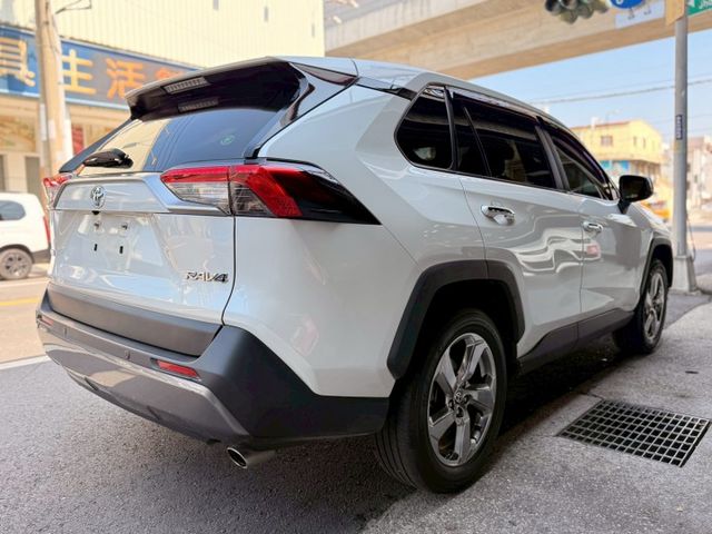 ⭕️原鈑件⭕️ACC跟車⭕️盲點⭕️電動椅⭕️Level2⭕️倒車顯影⭕️LED感應頭燈⭕️IKey⭕️CarPlay  第5張相片