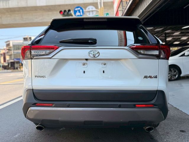 ⭕️原鈑件⭕️ACC跟車⭕️盲點⭕️電動椅⭕️Level2⭕️倒車顯影⭕️LED感應頭燈⭕️IKey⭕️CarPlay  第6張相片