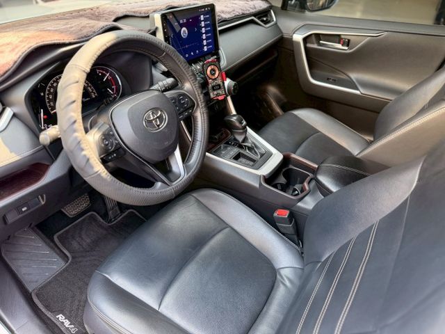 ⭕️原鈑件⭕️ACC跟車⭕️盲點⭕️電動椅⭕️Level2⭕️倒車顯影⭕️LED感應頭燈⭕️IKey⭕️CarPlay  第11張相片