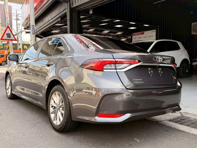 ⭕️原鈑件⭕️CarPlay⭕️LED感應頭燈⭕️多功能方向盤⭕️ACC跟車⭕️遠近光自動切換⭕️車道偏離  第7張相片