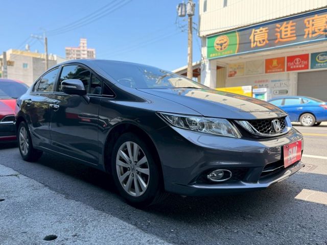 ⭕️原鈑件⭕️電動天窗⭕️定速⭕️換檔撥片⭕️多功能方向盤⭕️倒車顯影⭕️電動後視鏡⭕️後視鏡方向燈  第4張相片