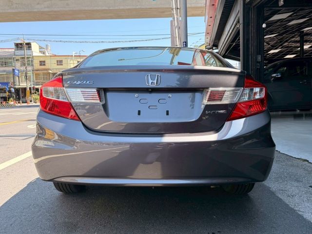 ⭕️原鈑件⭕️電動天窗⭕️定速⭕️換檔撥片⭕️多功能方向盤⭕️倒車顯影⭕️電動後視鏡⭕️後視鏡方向燈  第6張相片