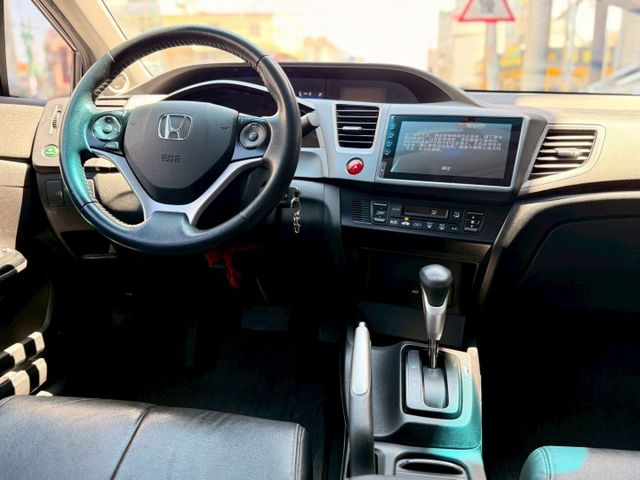 ⭕️原鈑件⭕️電動天窗⭕️定速⭕️換檔撥片⭕️多功能方向盤⭕️倒車顯影⭕️電動後視鏡⭕️後視鏡方向燈  第9張相片