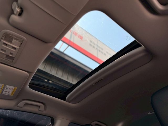 ⭕️原鈑件⭕️電動天窗⭕️定速⭕️換檔撥片⭕️多功能方向盤⭕️倒車顯影⭕️電動後視鏡⭕️後視鏡方向燈  第13張相片