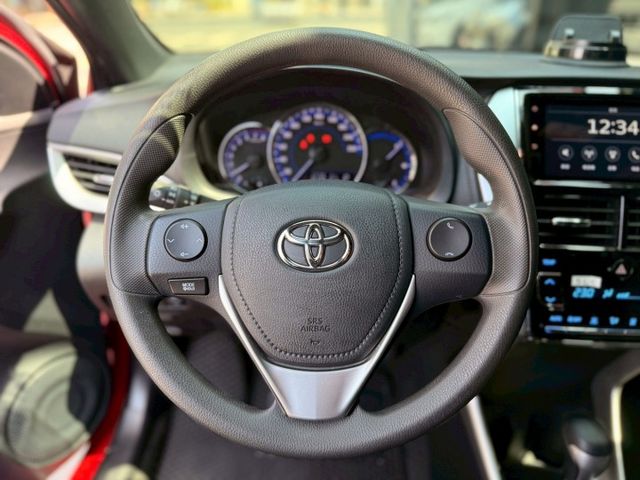 ⭕️豪華版⭕️全台跑最少⭕️IKey⭕️多功能方向盤⭕️感應頭燈⭕️電動後視鏡⭕️後視鏡方向燈⭕️認證漂亮車  第8張相片