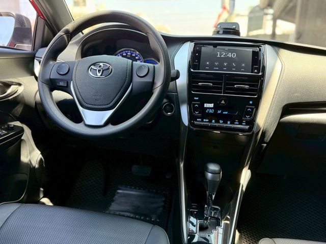 ⭕️豪華版⭕️全台跑最少⭕️IKey⭕️多功能方向盤⭕️感應頭燈⭕️電動後視鏡⭕️後視鏡方向燈⭕️認證漂亮車  第9張相片