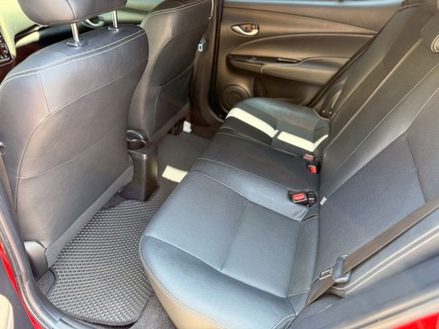 ⭕️豪華版⭕️全台跑最少⭕️IKey⭕️多功能方向盤⭕️感應頭燈⭕️電動後視鏡⭕️後視鏡方向燈⭕️認證漂亮車  第12張相片