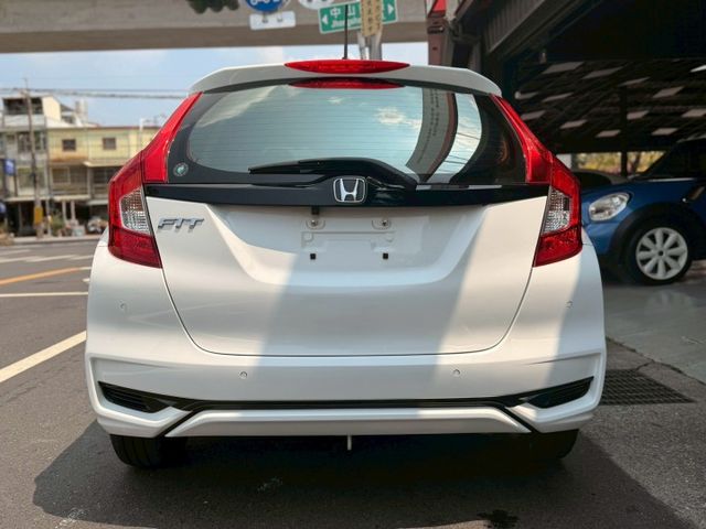 ⭕️原鈑件⭕️S版⭕️IKey⭕️LED感應頭燈⭕️多功能方向盤⭕️原廠導航⭕️側面安全氣囊⭕️駕駛模式選擇⭕️皮椅  第5張相片