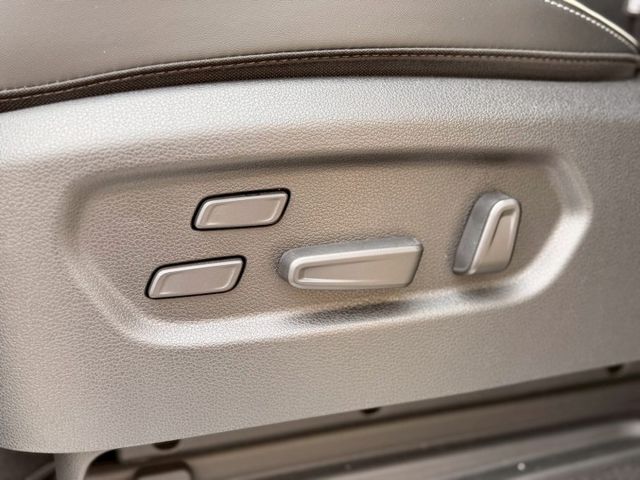 ⭕️雙側電動門⭕️雙前座電動座椅⭕️電尾門⭕️360環景⭕️盲點⭕️氣氛燈⭕️手機無線充電⭕️CarPlay⭕️數位儀錶  第15張相片