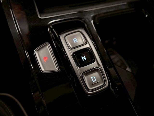 ⭕️雙側電動門⭕️雙前座電動座椅⭕️電尾門⭕️360環景⭕️盲點⭕️氣氛燈⭕️手機無線充電⭕️CarPlay⭕️數位儀錶  第16張相片