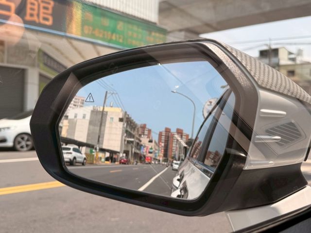 ⭕️雙側電動門⭕️雙前座電動座椅⭕️電尾門⭕️360環景⭕️盲點⭕️氣氛燈⭕️手機無線充電⭕️CarPlay⭕️數位儀錶  第18張相片