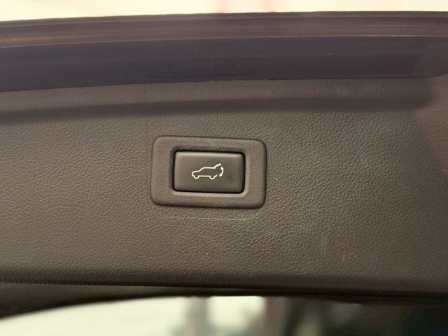 ⭕️原鈑件⭕️IKey⭕️電動天窗⭕️盲點偵測⭕️記憶電動椅⭕️電動尾門⭕️LED感應頭燈⭕️定速⭕️CP值高小休旅  第12張相片