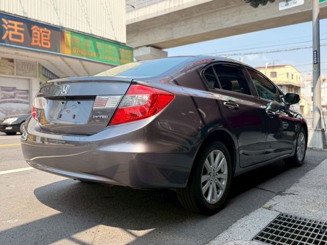 ⭕️原鈑件⭕️電動天窗⭕️定速⭕️換檔撥片⭕️多功能方向盤⭕️倒車顯影⭕️電動後視鏡⭕️後視鏡方向燈  第5張相片