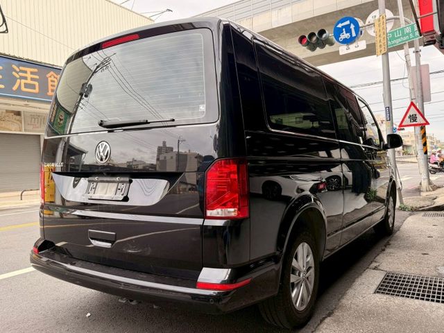 ⭕️豪華九人座⭕️Apple CarPlay⭕️多功能方向盤⭕️光感應頭燈⭕️電動後視鏡⭕️定速  第5張相片