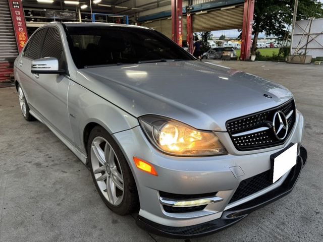 C-CLASS SEDAN W204  第2張相片