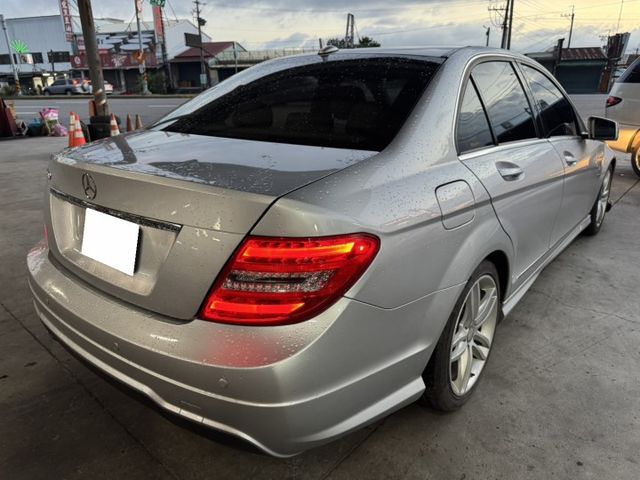 C-CLASS SEDAN W204  第4張相片