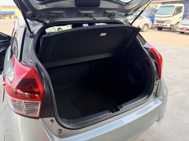 YARIS  第7張相片