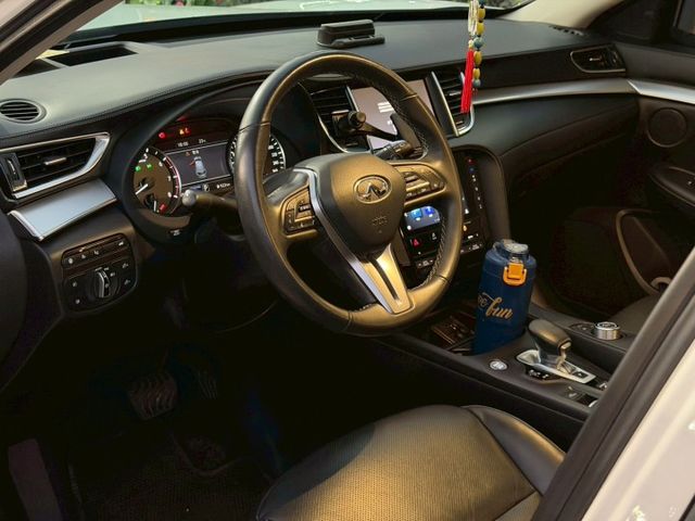 豪華版/全台最低里程/車主寄售/一手女用車  第5張相片