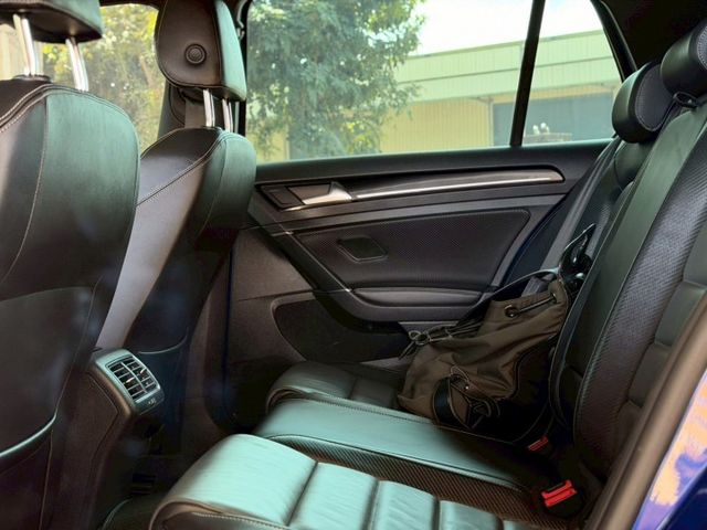 挑戰最低里程、無改裝/電腦，電動椅/ACC跟車/丹麥音響/七速雙離合  第9張相片