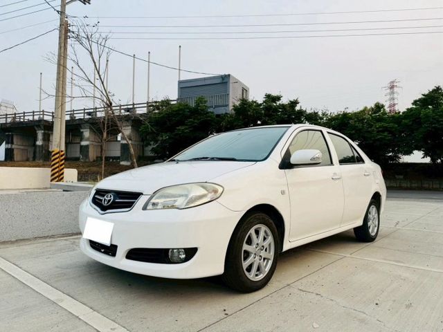 2013年 TOYOTA VIOS 1.5 白色 原鈑件 車況漂亮 經典省油代步神車  第1張相片