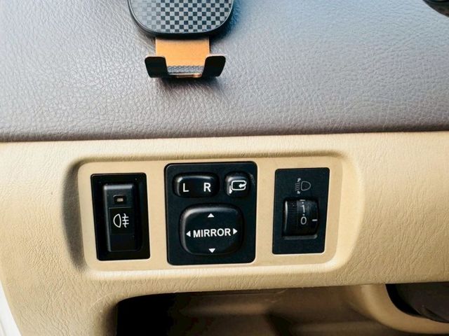 2013年 TOYOTA VIOS 1.5 白色 原鈑件 車況漂亮 經典省油代步神車  第11張相片